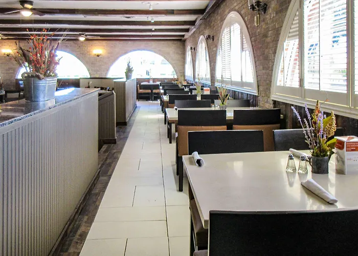 Hotel Western Downtown 3*