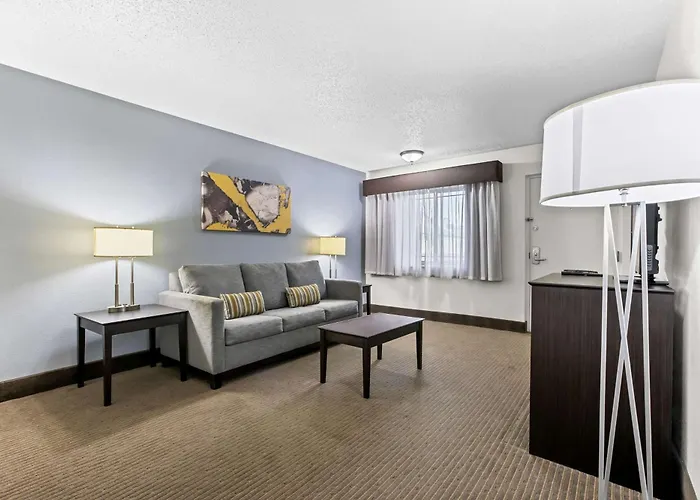 Hotel Western Downtown 3*