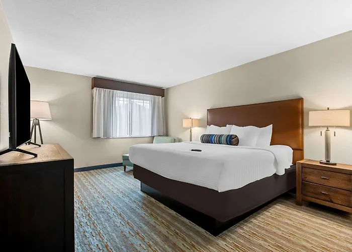 Western Downtown Hotel 3*